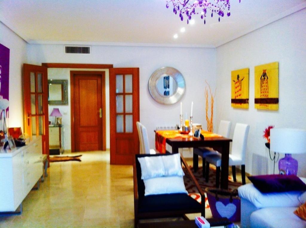 Two Bedrooms In Cabopino Apartamento