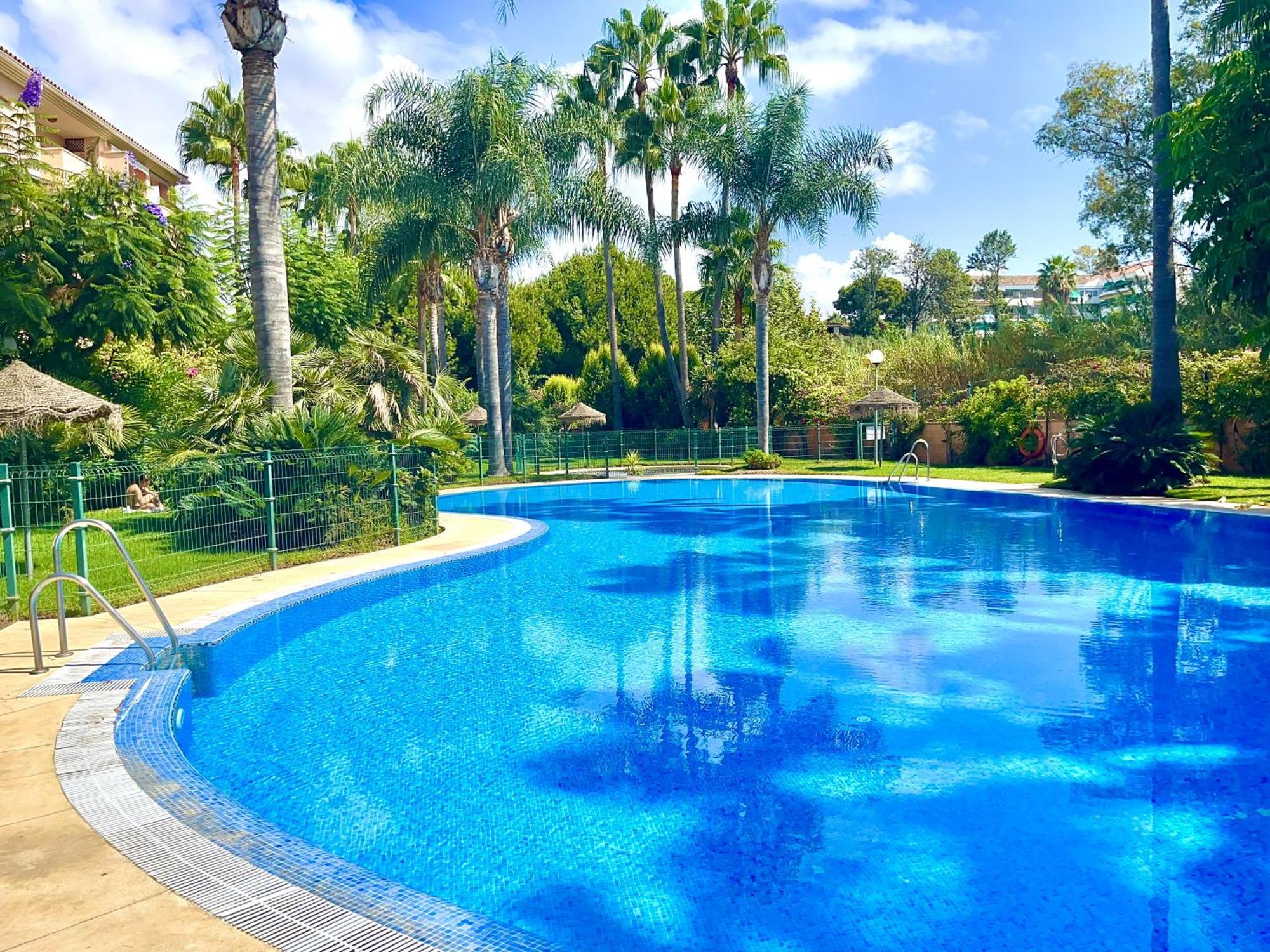 Two Bedrooms In Cabopino Apartamento *